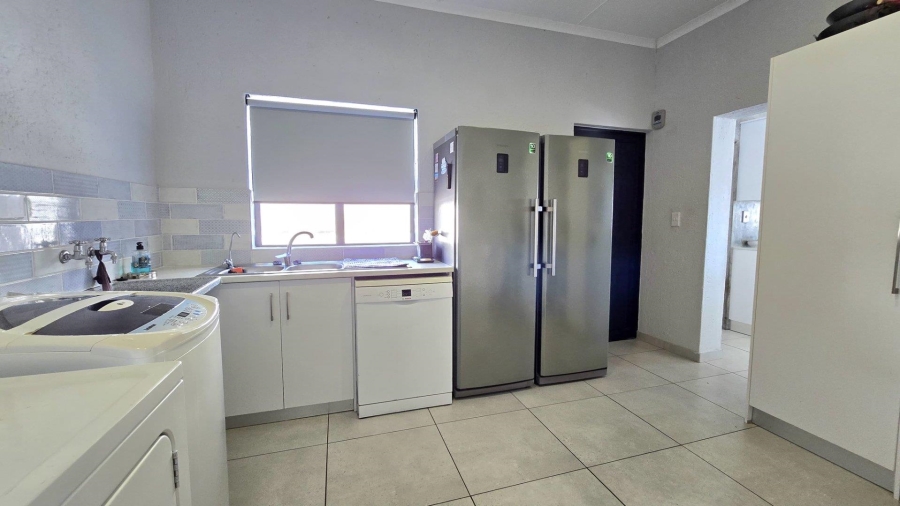 3 Bedroom Property for Sale in Da Gama Bay Western Cape